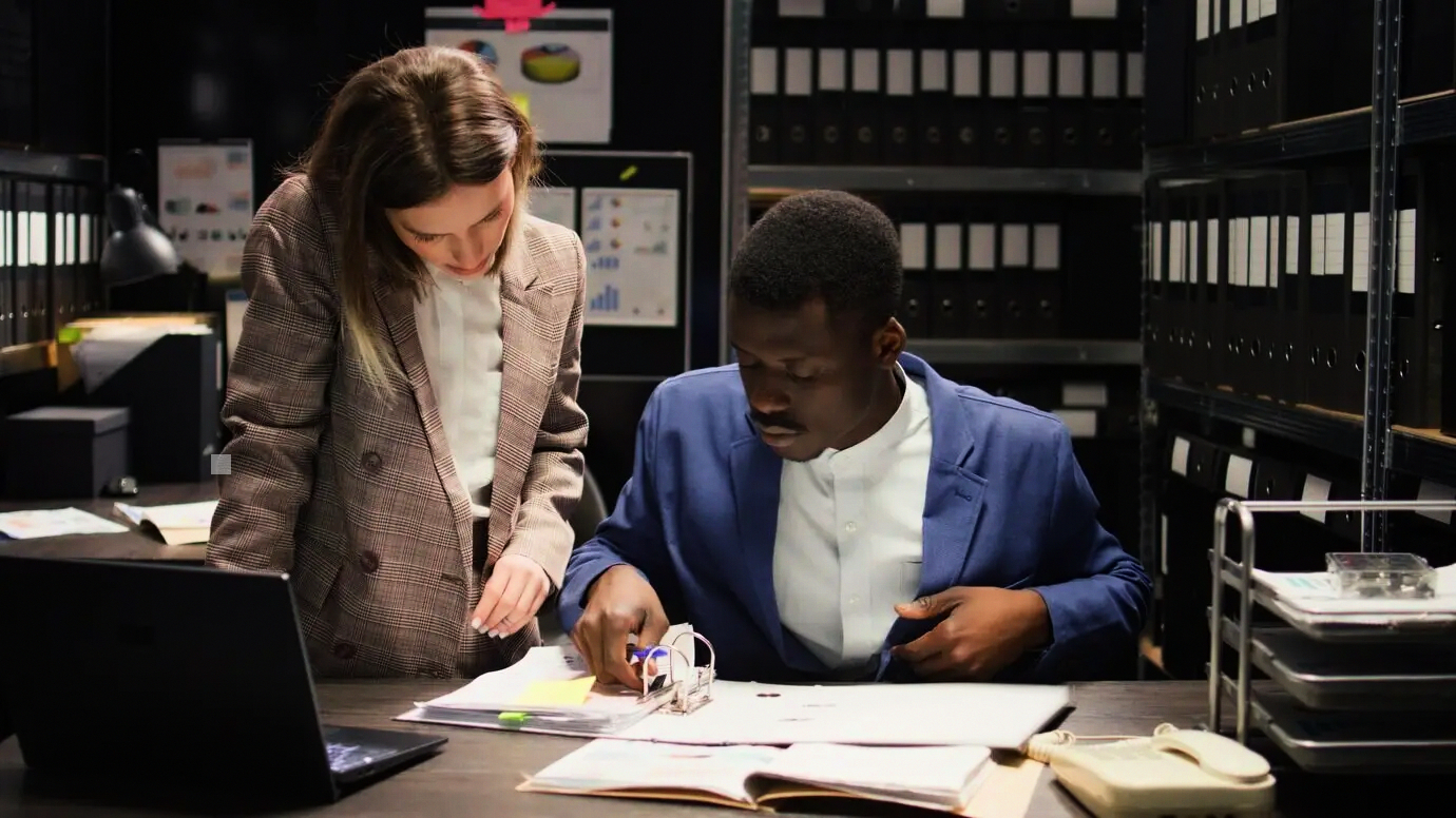 Storyboard que muestra cómo YPF Signal activa la implementación de contabilidad de gestión en empresas industriales y logísticas